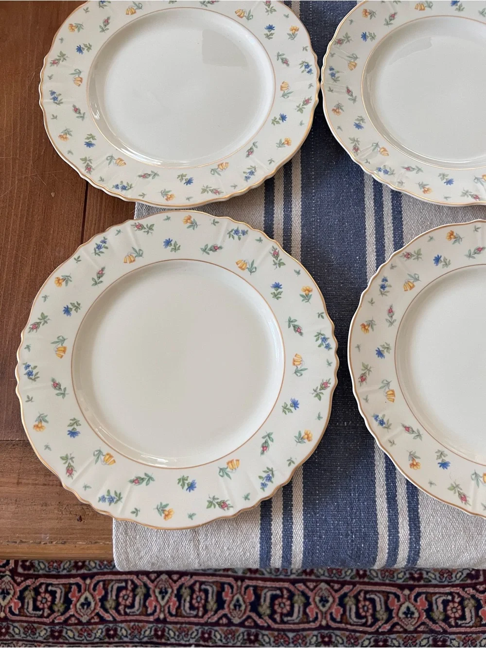 4 Syracuse China Suzanne Federal Shape Dinner Plates Floral Gold Rim 10.5”